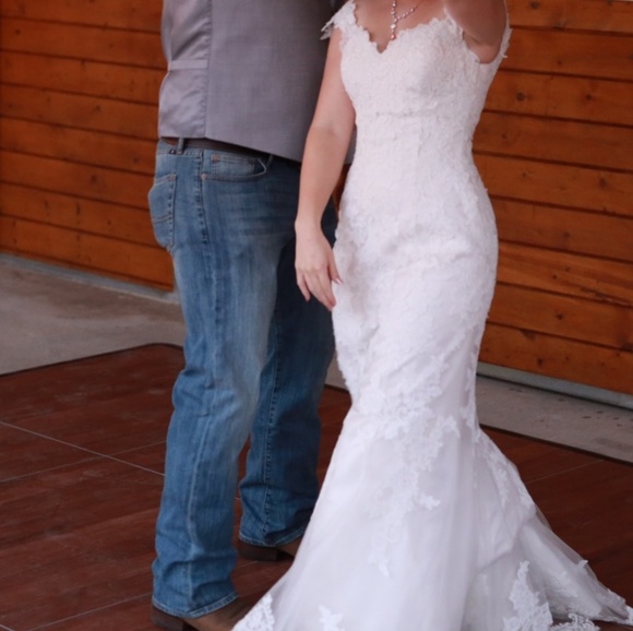 Wedding Dress - Picture 4 of 6